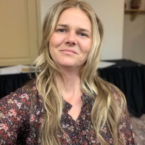 Meet your Posher, Crystal